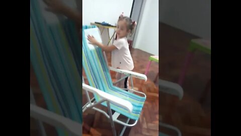 Adoro dar Faxina na minha Casinha. rs