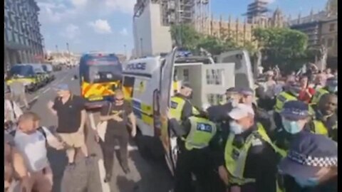 Protest against the lockdowns and the jab in england and around the world, cops go over board