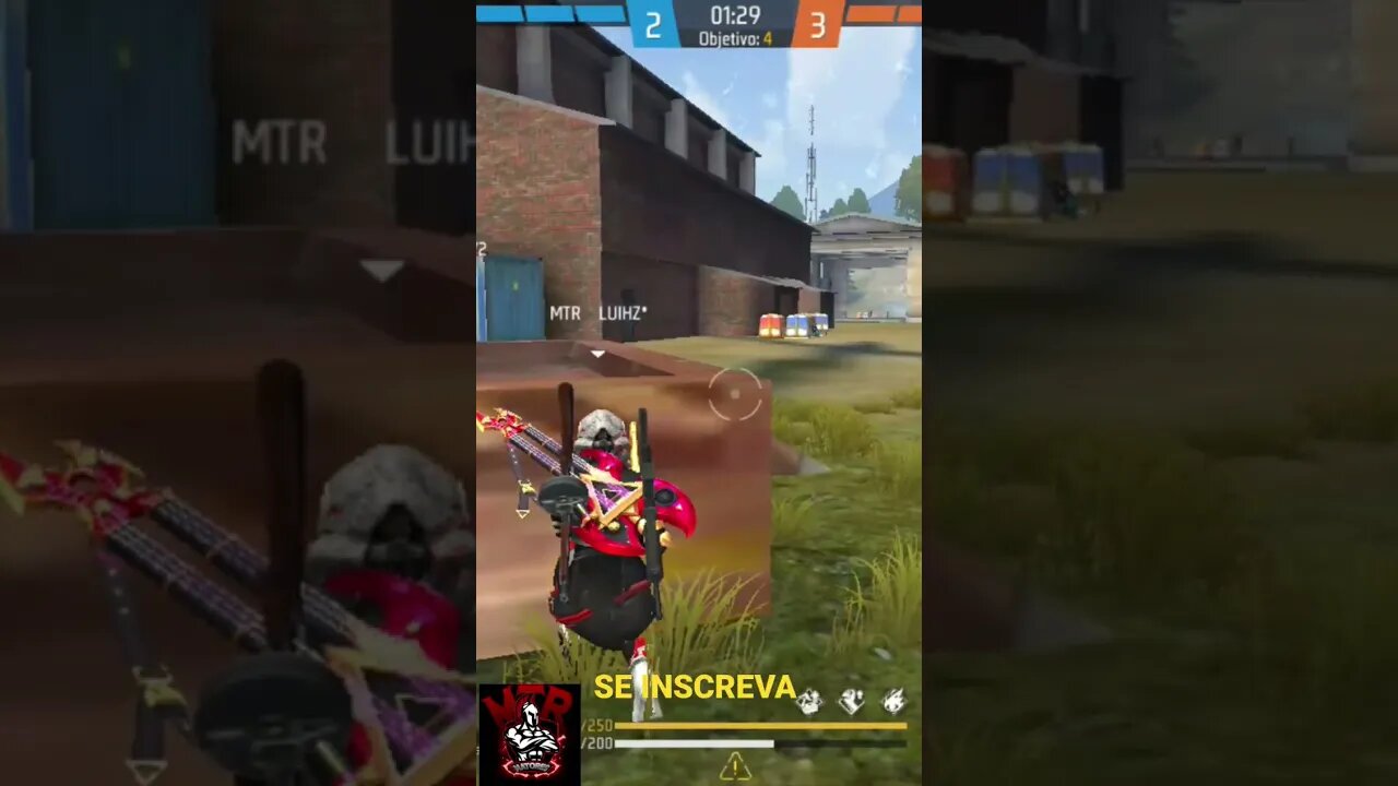 PERDER AQUELE CAPA NO FREE FIRE, PORQUE VOCÊ ATIROU DE LONGE.