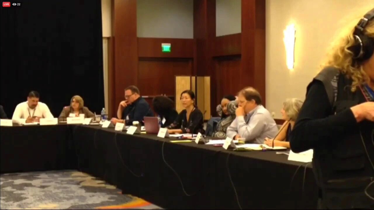 🔴 Chaos Erupts At DNC Summer Meeting After Protesters Demand To Be Let In