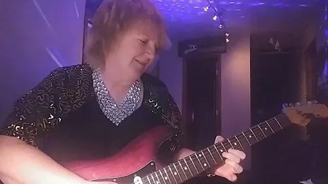 Cari Dell female lead guitarist Backing Track Blues jazz Jam in Cm