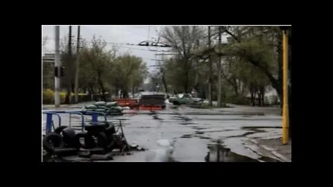 Zelenski afirma que a situação em Mariupol é 'desumana'