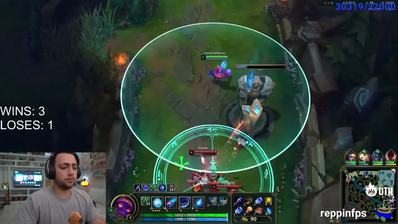 Mizkif vs Ludwig Playing League of legends