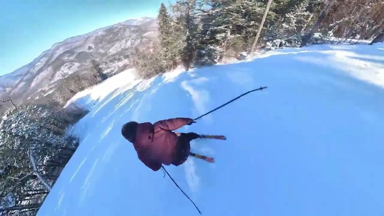 Skiing Uyirin Uyirea Full Song