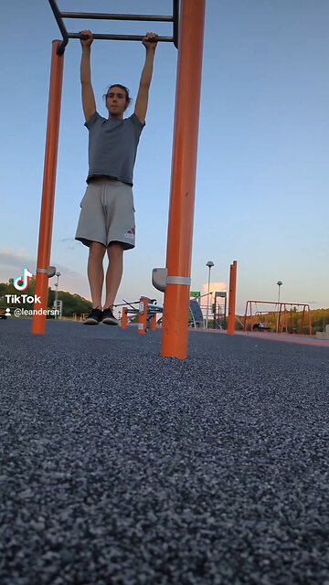 Doing leg and knee raises