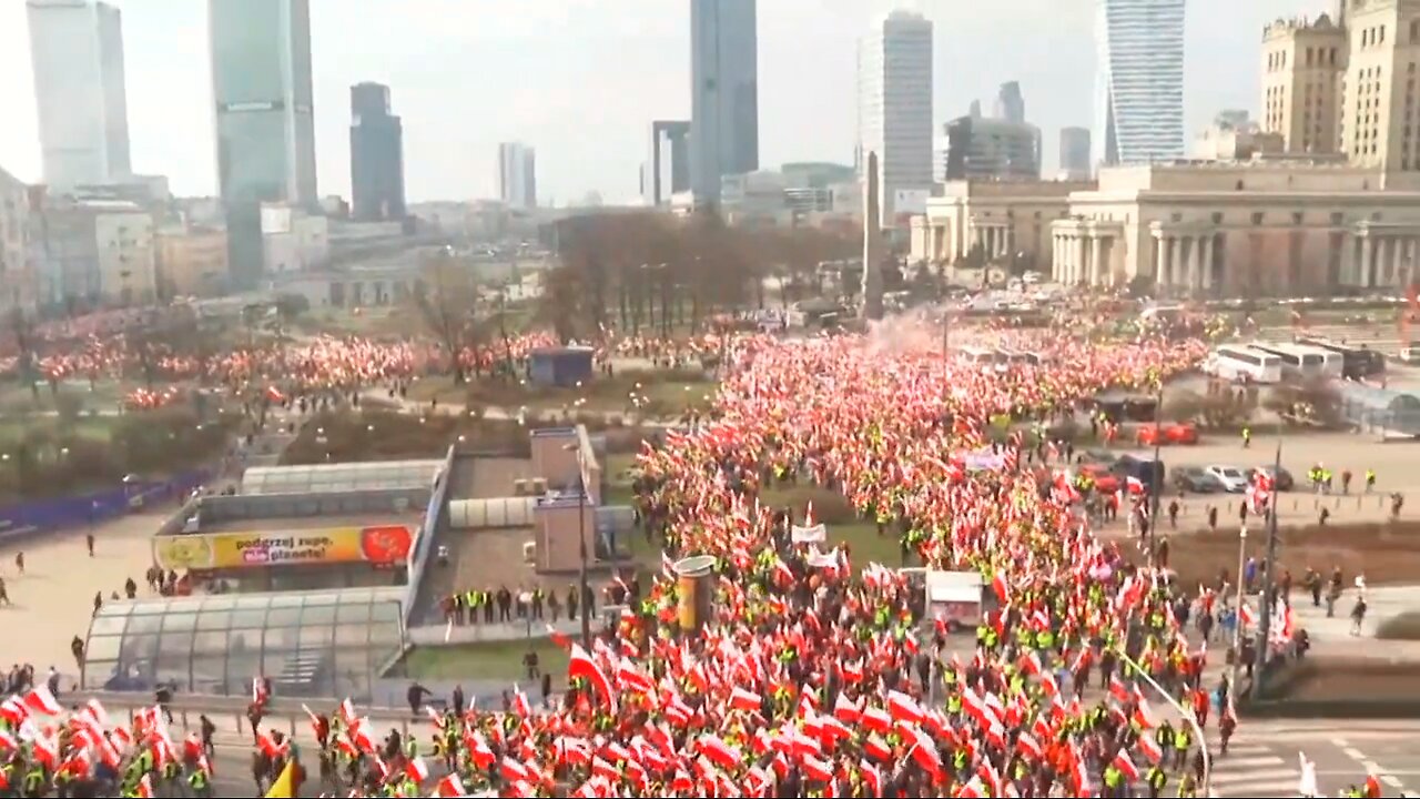 "Stop eco terrorism" was the message today as Polish farmers hit Warsaw