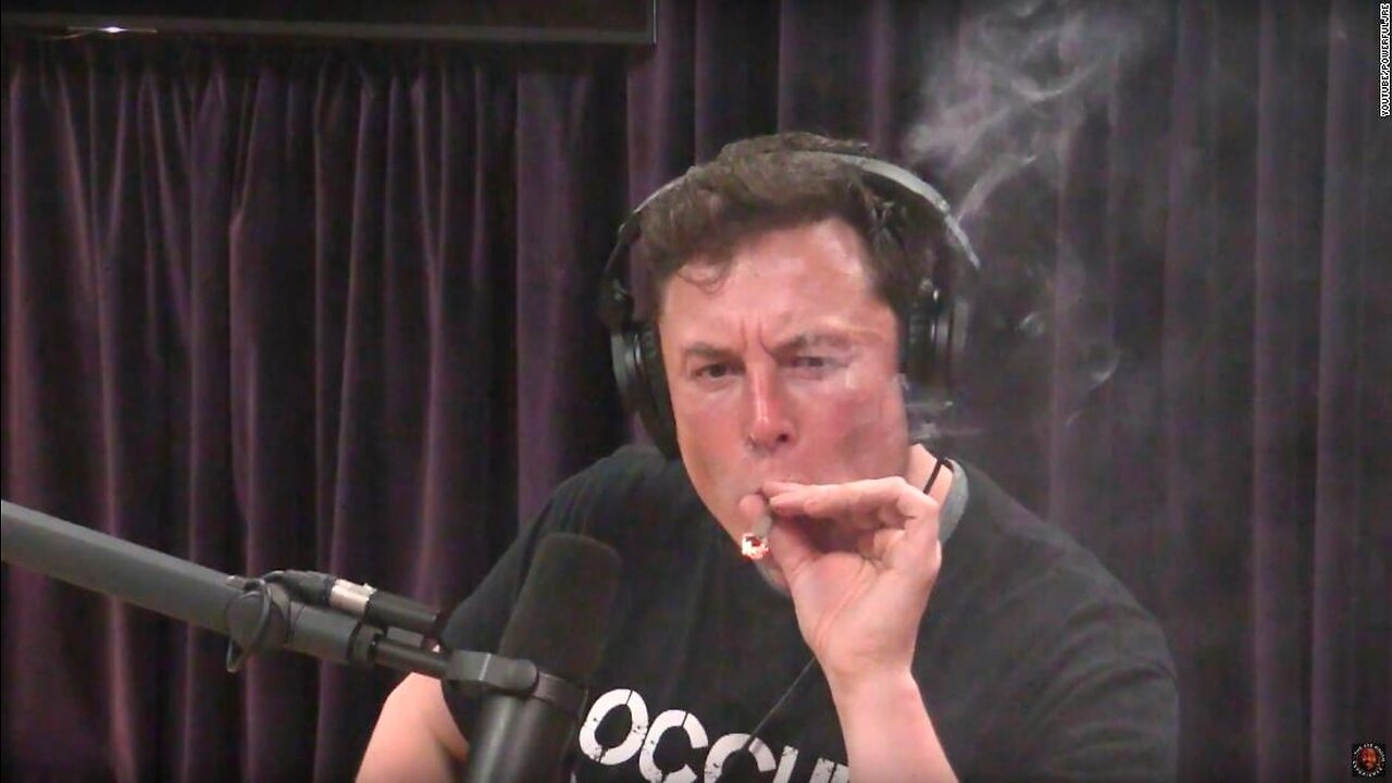 Tesla/Space X CEO Elon Musk Smokes Weed During Joe Rogan Podcast Interview | Velshi & Ruhle | MSNBC