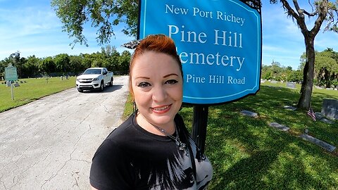 Pine Hill Cemetery, New Port Richey FL. This is Cal O'Ween!