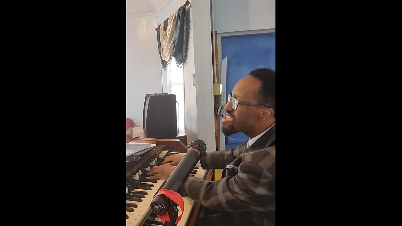 I don’t know what you come to do 🥴🎵🎼🎶😬 #ChinSoldSeparately