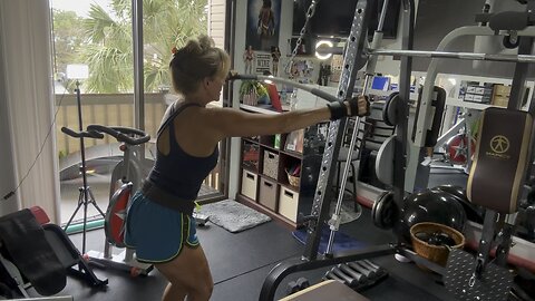 Standing lat pull downs