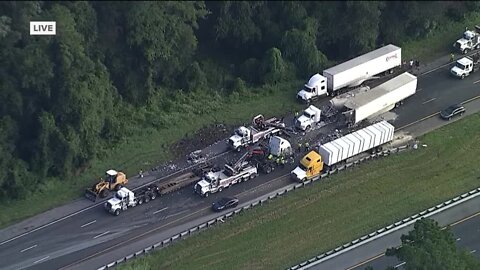 Beer spills onto I-75 SB in Hernando Co. after crash involving 5 semis