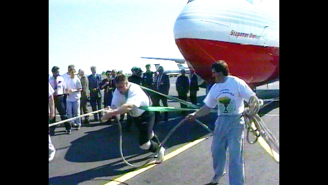 737-Pulling Competition