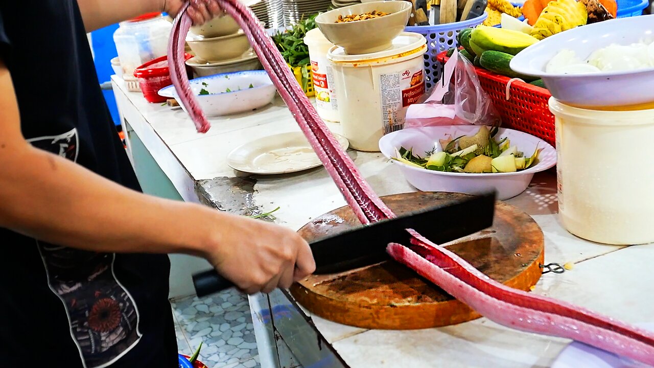 Vietnamese Food - SNAKE FRIED RICE Mui Ne Vietnam