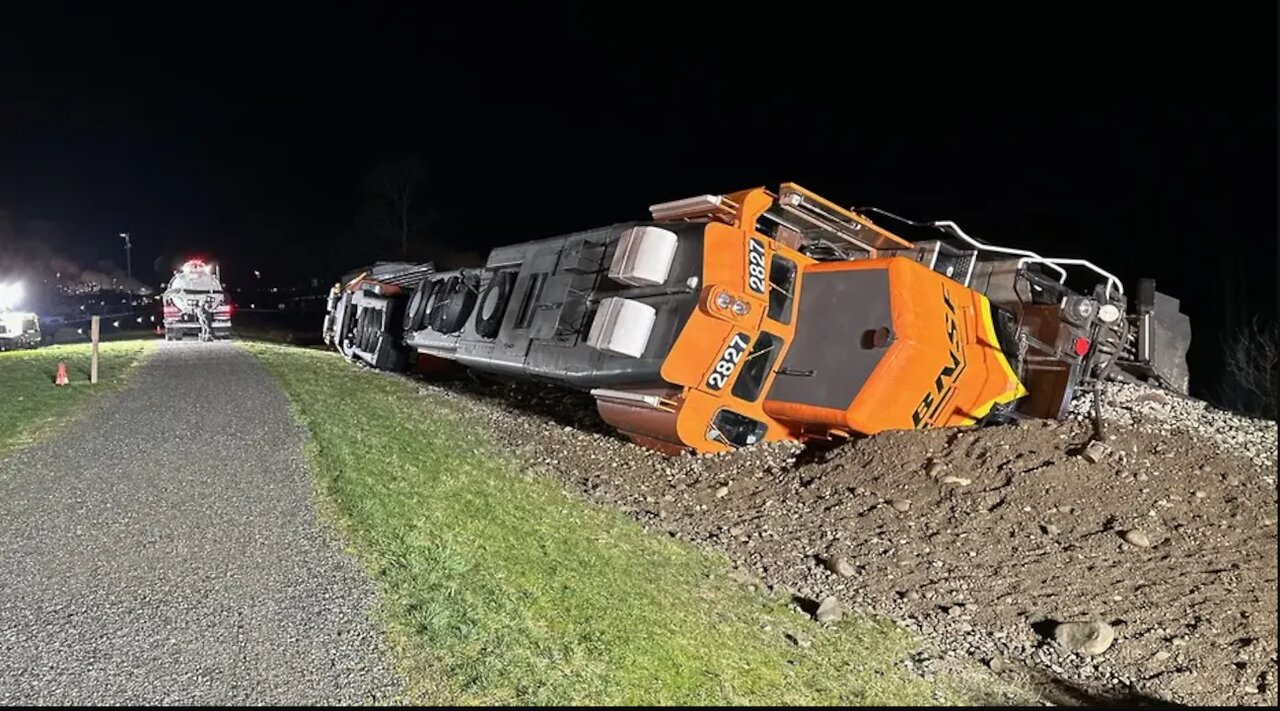 BNSF Train Derails and Spills Diesel Fuel on Swinomish Reservation in Anacortes, WA