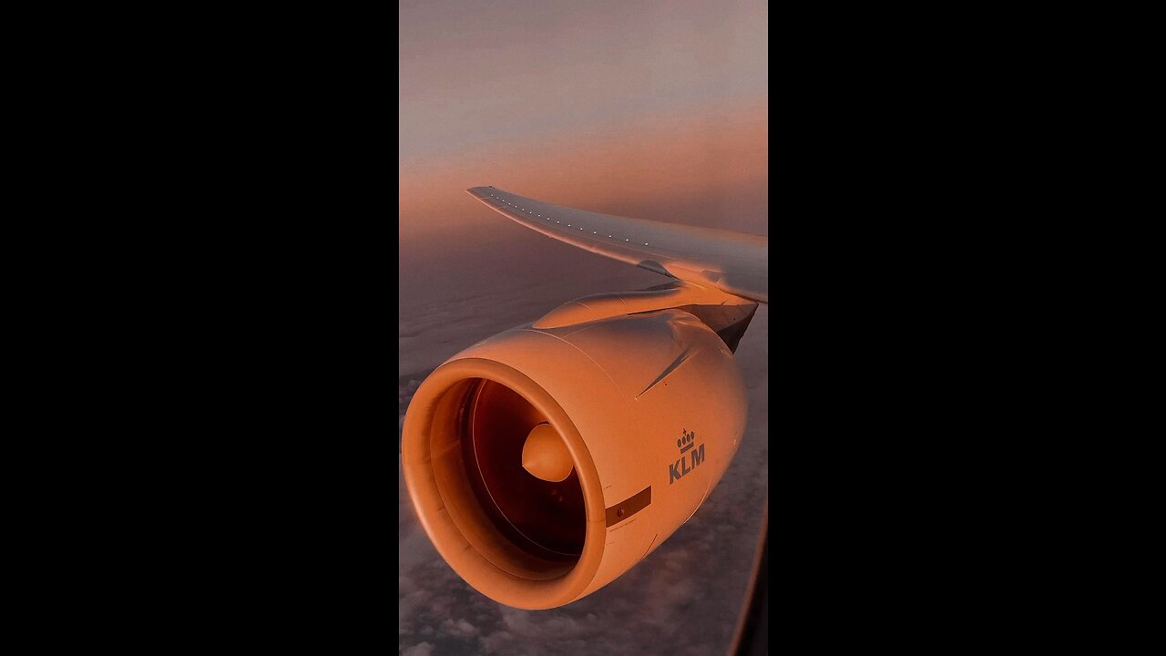 It’s Monday! 🤩 ✈️