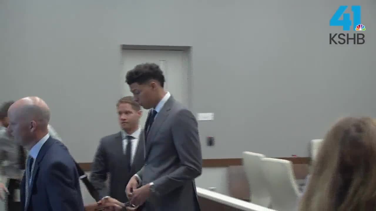 Jackson Mahomes appears in court in sexual battery case