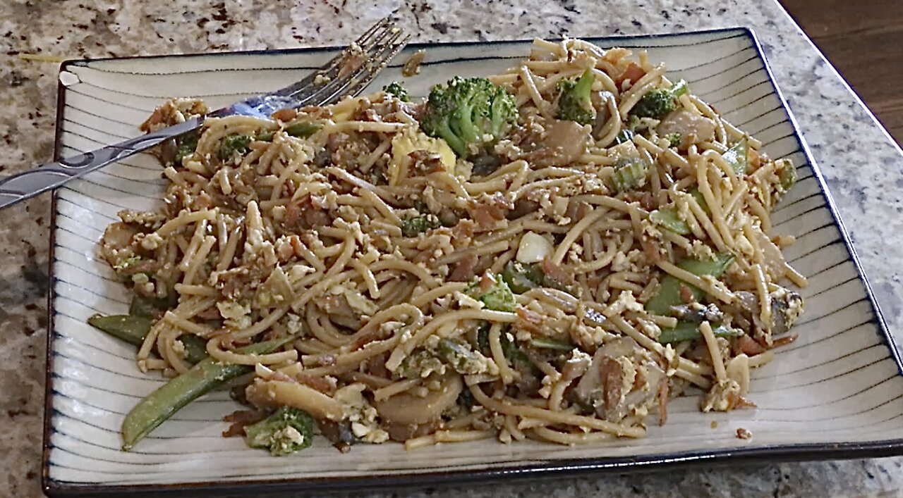 American vegetable lo mein