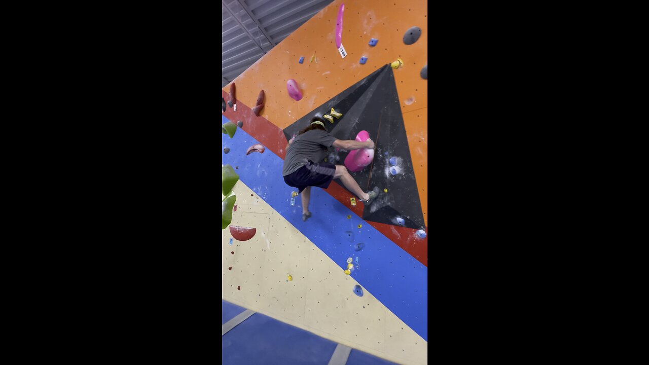 Quick toe catch (V6/V7)