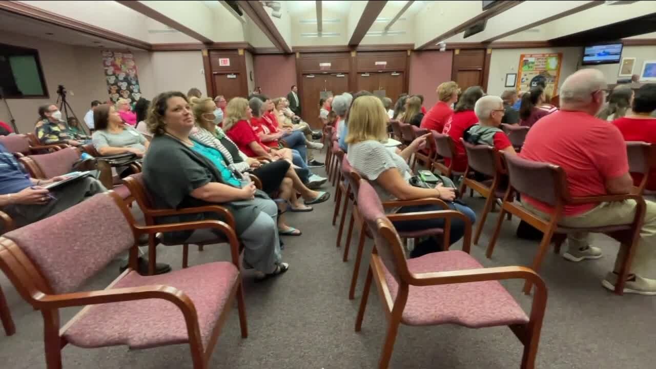 Pinellas County School Board, teachers union still negotiating pay raise