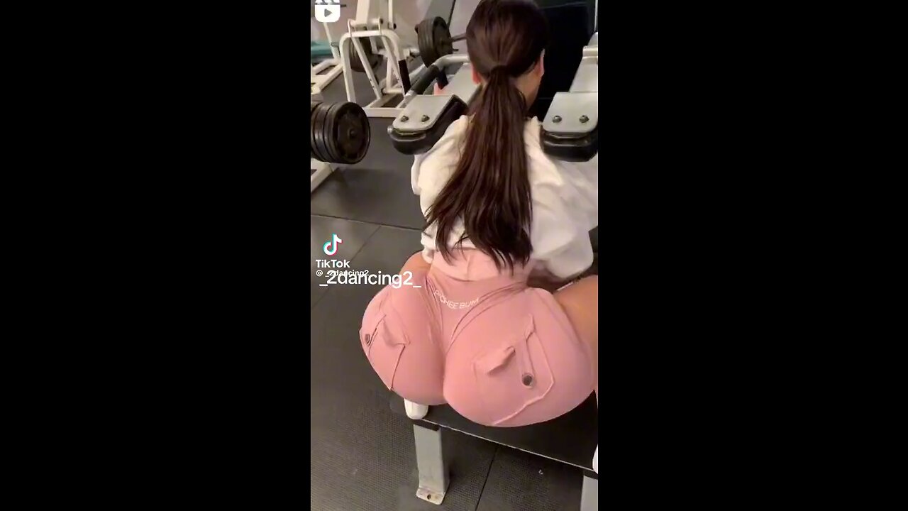 Hot gym girl dancing back😂🥰🥰🥰🥰🤫