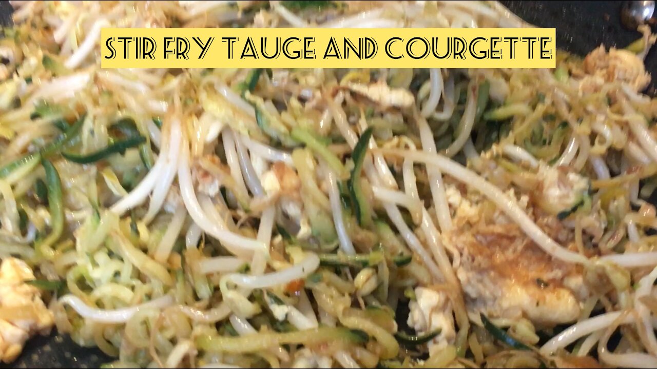 STIR FRY TAUGE AND COURGETTE