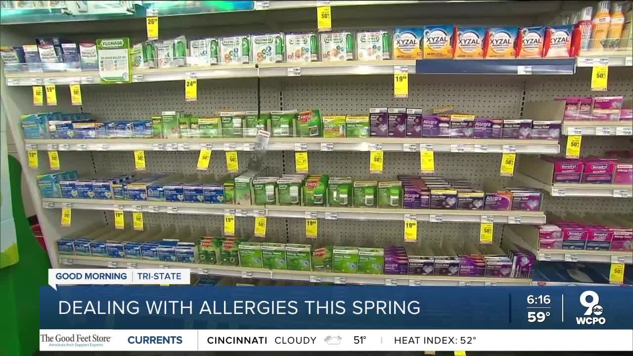 Doctor gives advice on how to deal with spring allergies