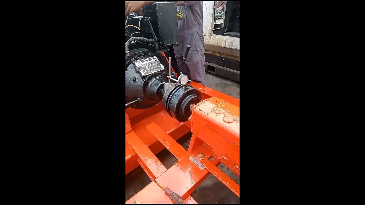 Mechanical alignment of the coupling