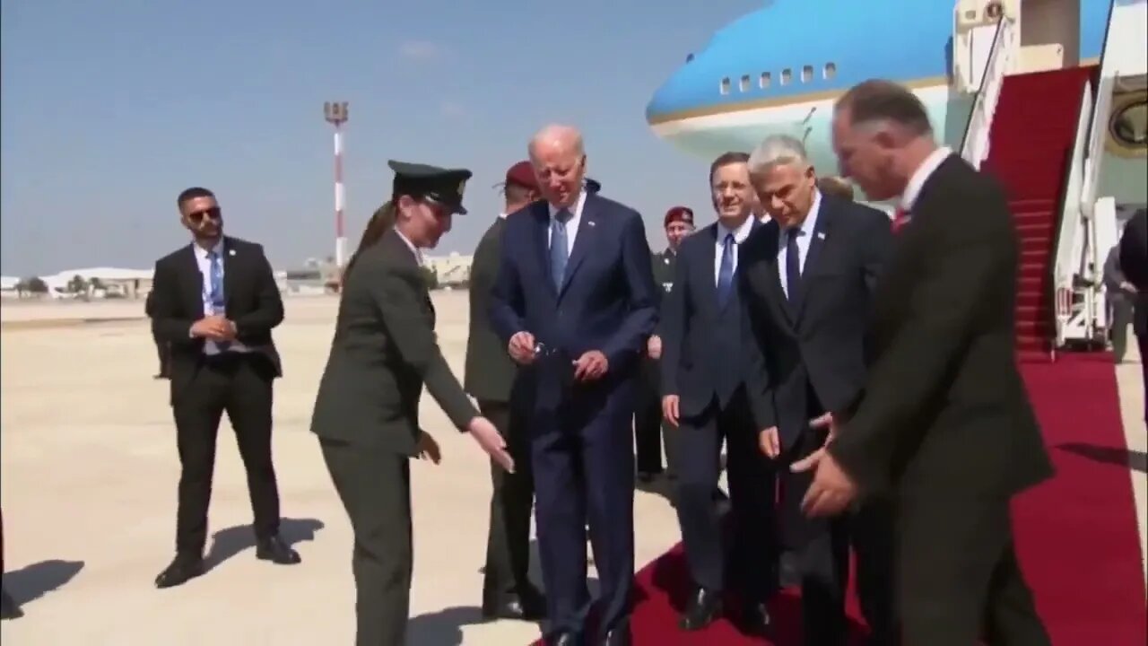 Biden arrives in Israel: "What am I doing now" 🙈