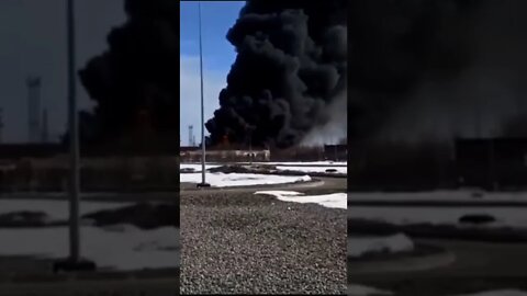 Six diesel fuel trucks are burning at an oil depot in the Kstovsky district #ukraine