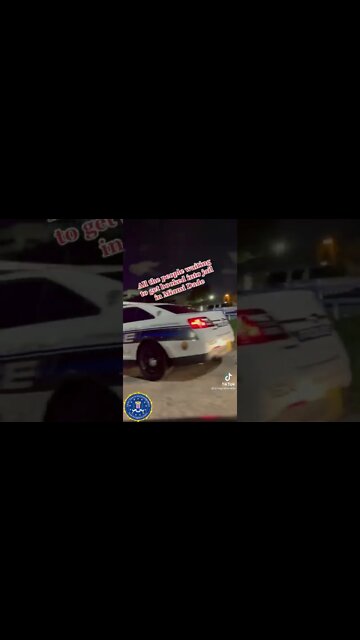 That's quite a long line... #shorts #pinac #arrested #filmthepolice #makethisviral