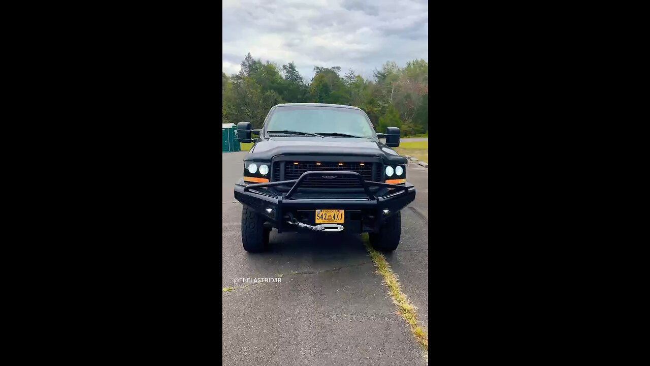 2002 Ford Excursion 7.3L Diesel | Walk-around | 200K Miles