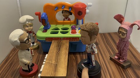 Bobblehead Life 7