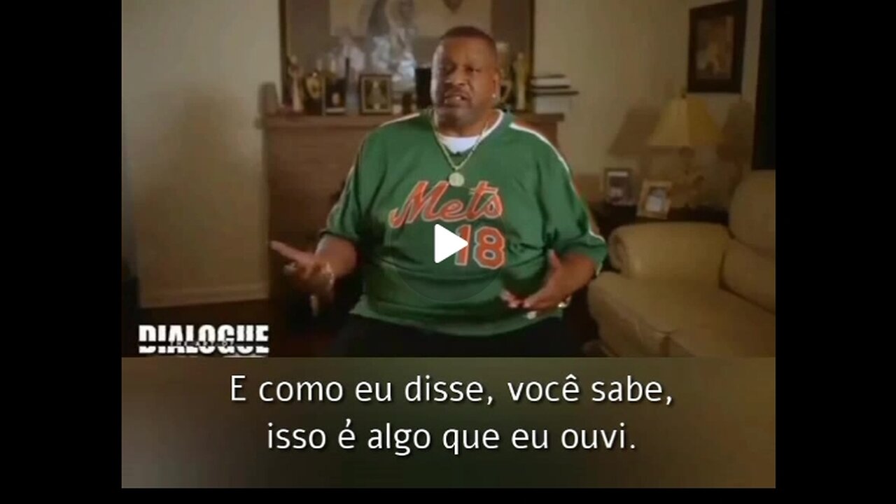 O ex-guarda-costas de Diddy, Gene Deal, revelou que os executivos do setor musical lhe disseram que Diddy abusou tanto de Usher quando era criança que fez com que seu bumbum sangrasse, levando-o a uma visita ao hospital.