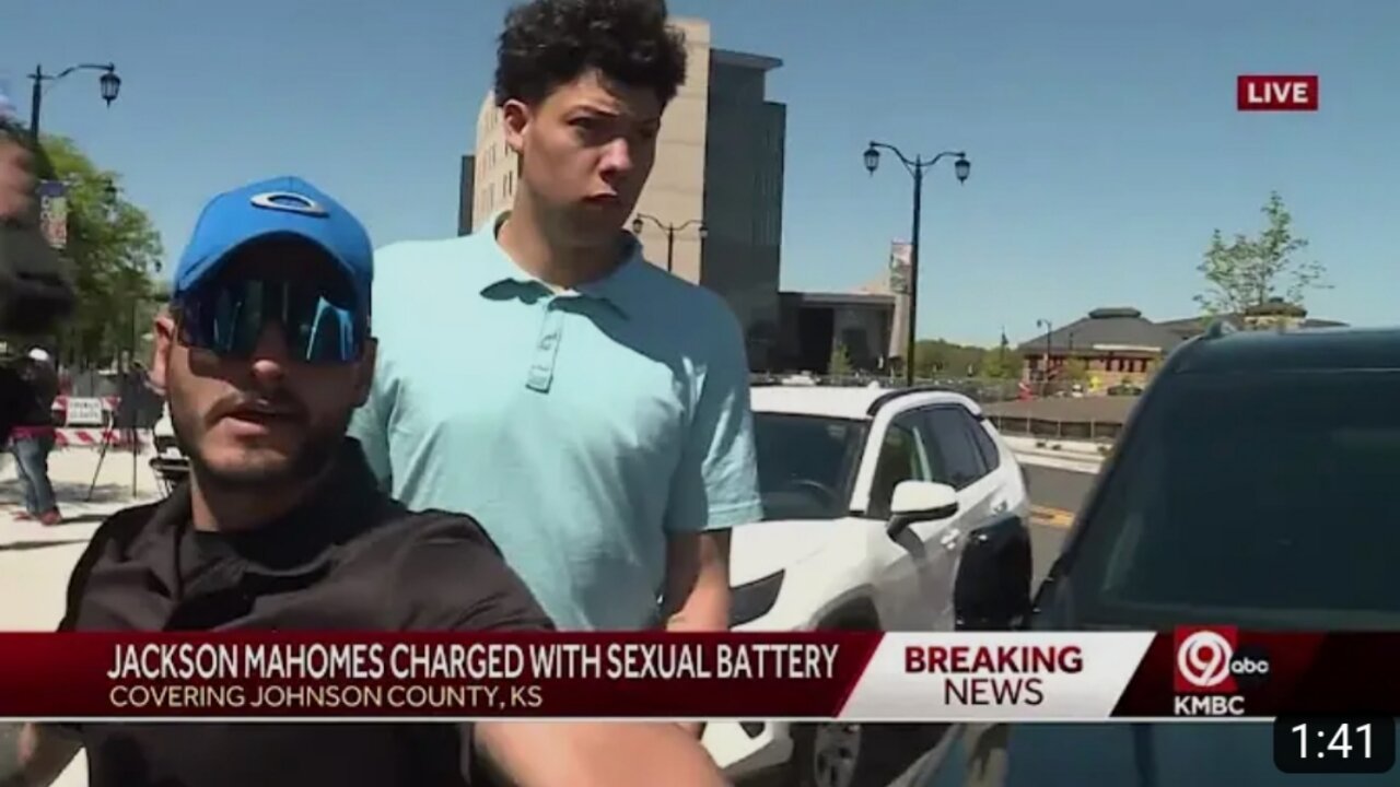 Jackson Mahomes arrested Wednesday in Johnson County on sexual battery charges, bonds out of jail