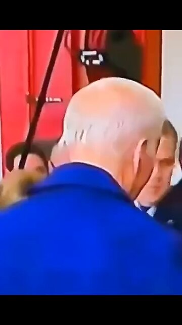 Joe Bidens Mask😳 Winder who is playing him?