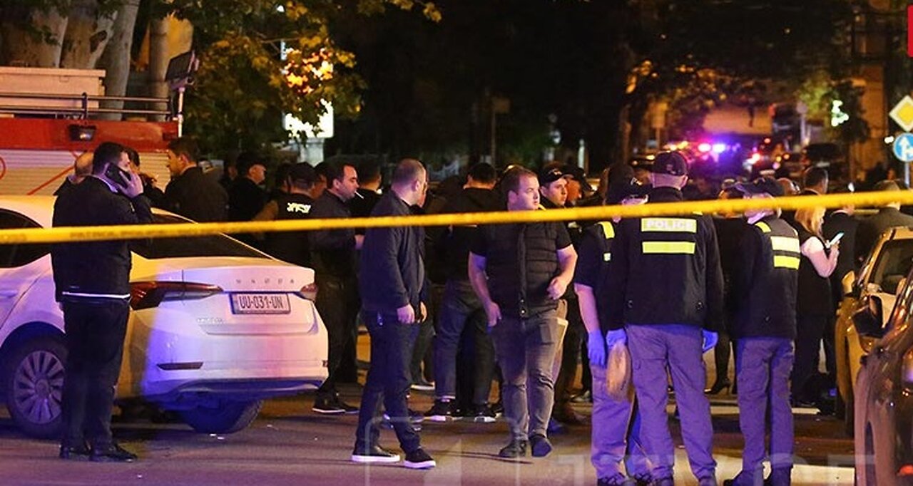BODYGUARD SHOOTS & KILLS HIS BOSS'S ATTACKER IN GEORGIA