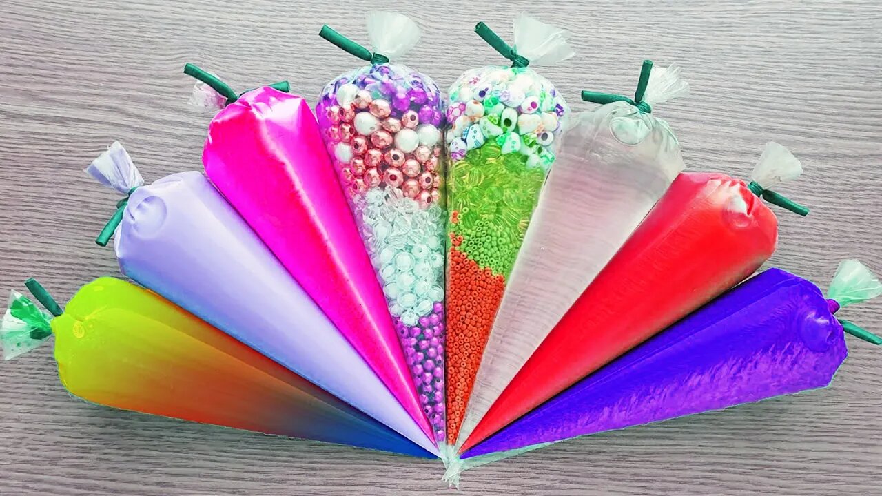 Making Crunchy Slime with Piping Bags #232