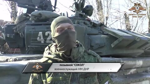 Tanks of the Peoples Militia of the DPR support the attack on Maryinka 19 03 2022