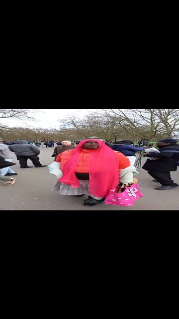 Tommy Robinson Promotes🤣🤣🤣🤣🤣🤣🤣🤣🤣🤣🤣 #speakerscorner