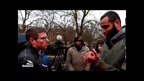 549-Atheist Slaps Tall Muslim with his Evidences.