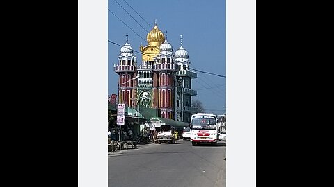 Statues of sikh bhagats inside Baba damu shah temple