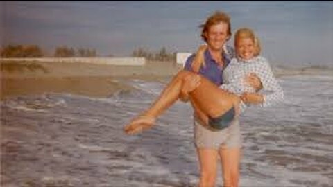 Trump near beach side