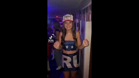 Vergleichen Sie die verrückten Frauen mit grünem Haar,die so hysterisch sind, dass sie sich den Kopf