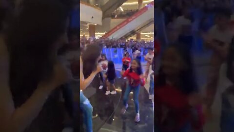 Nora takes Abu Dhabi! the kids go crayyyy seeing her❤️ just look at that flash mob tho! #norafatehi