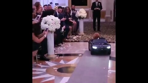 Best man arriving in style 😂