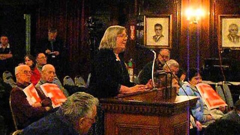 Representative of ARC in favor of Slots