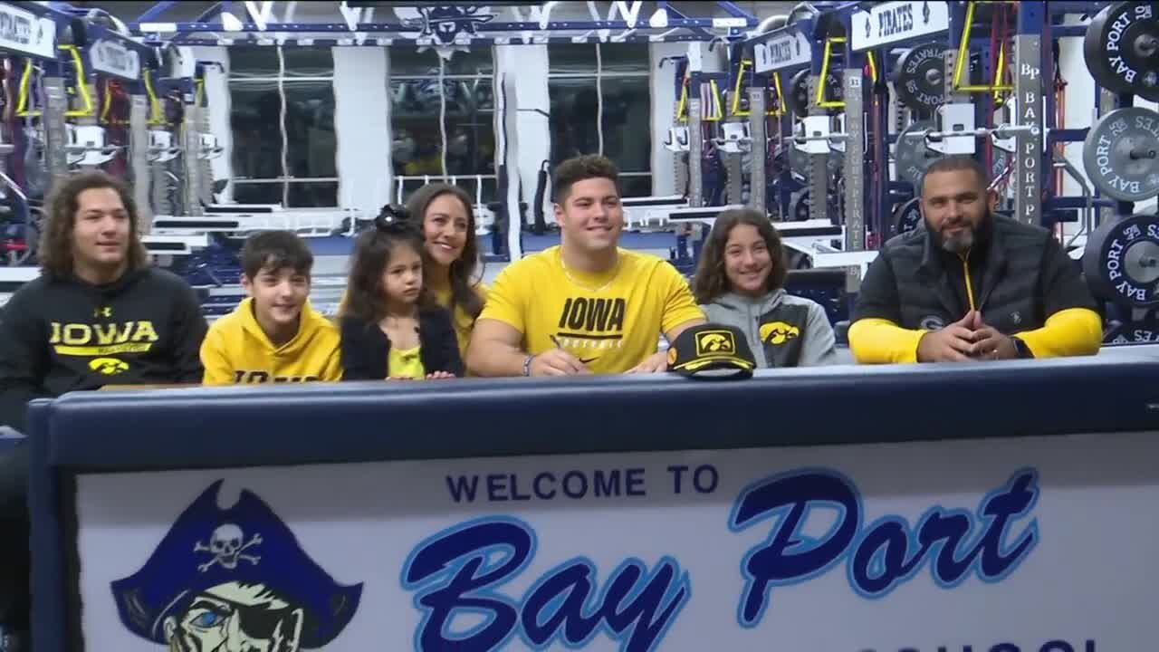 Bay Port's Montgomery follows father's footsteps to Iowa