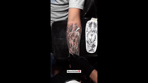 Amazing hand tattoos