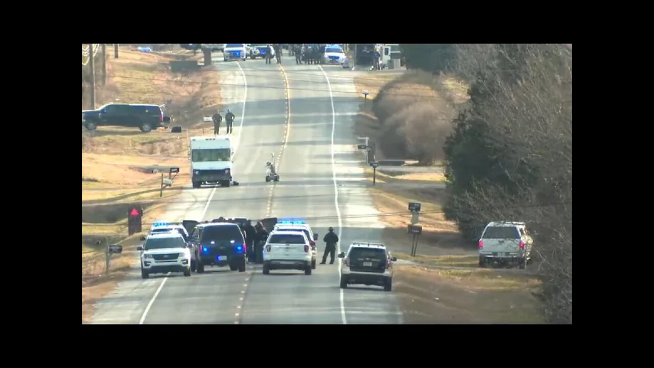 LIVE | Authorities investigating suspicious vehicle on Hwy 231 in Lebanon, TN