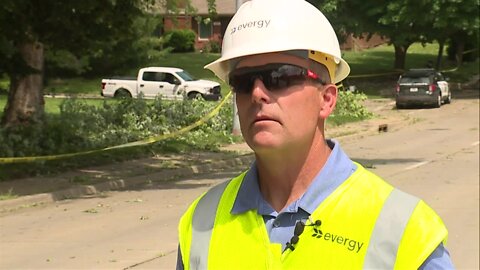 WATCH: Evergy working to restore power to thousands of customers